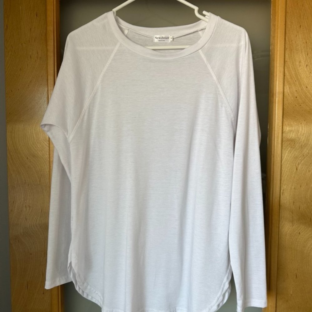 White tee, long sleeve